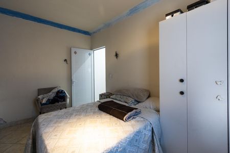 Casa à venda com 240m², 5 quartos e 6 vagas Casa à venda com 240m², 5 quartos e 6 vagasQuarto 1