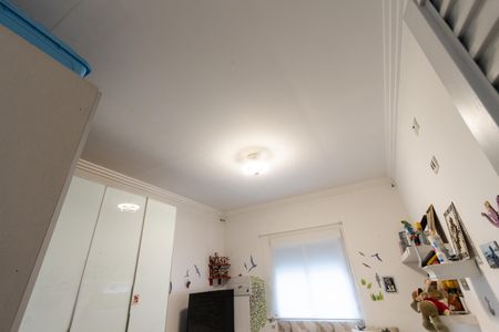 Casa à venda com 240m², 5 quartos e 6 vagas Casa à venda com 240m², 5 quartos e 6 vagasQuarto 2