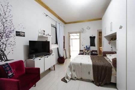 Casa à venda com 240m², 5 quartos e 6 vagas Casa à venda com 240m², 5 quartos e 6 vagasSuite