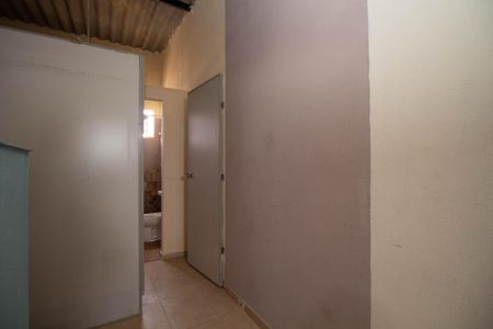 Corredor de kitnet/studio para alugar com 1 quarto, 25m² em Setor Habitacional Sol Nascente, Brasília