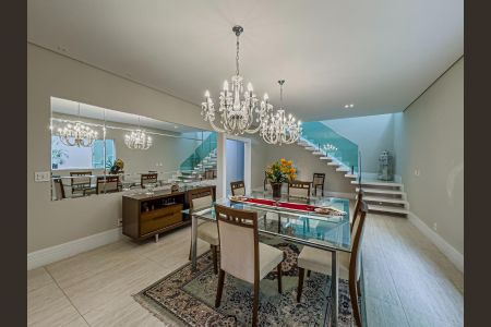 Casa à venda com 550m², 5 quartos e 6 vagas