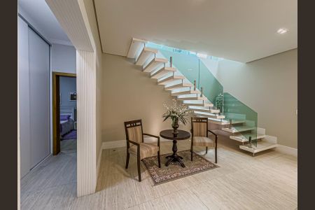 Casa à venda com 550m², 5 quartos e 6 vagas