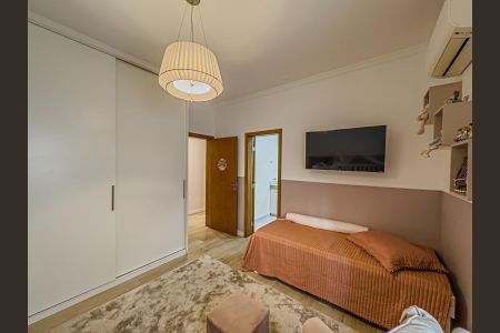 Casa à venda com 550m², 5 quartos e 6 vagas