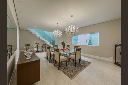 Casa à venda com 550m², 5 quartos e 6 vagas