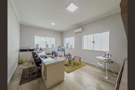 Casa à venda com 550m², 5 quartos e 6 vagas