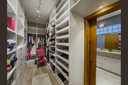 Casa à venda com 550m², 5 quartos e 6 vagas