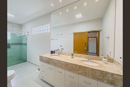 Casa à venda com 550m², 5 quartos e 6 vagas