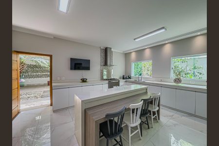 Casa à venda com 550m², 5 quartos e 6 vagas