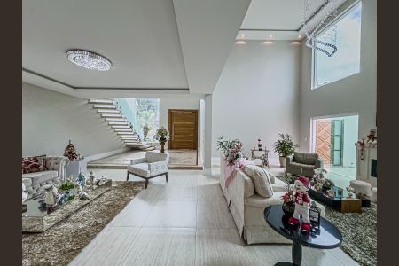 Casa à venda com 550m², 5 quartos e 6 vagas