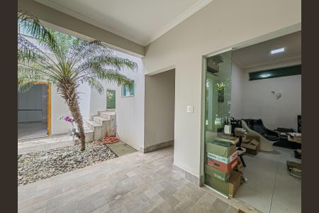 Casa à venda com 550m², 5 quartos e 6 vagas