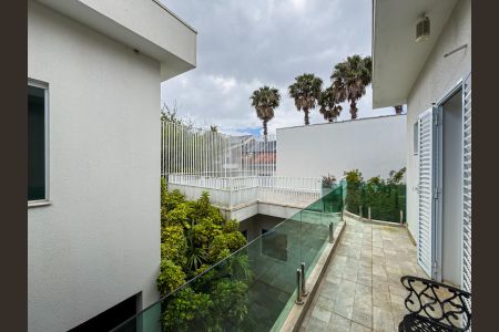 Casa à venda com 550m², 5 quartos e 6 vagas