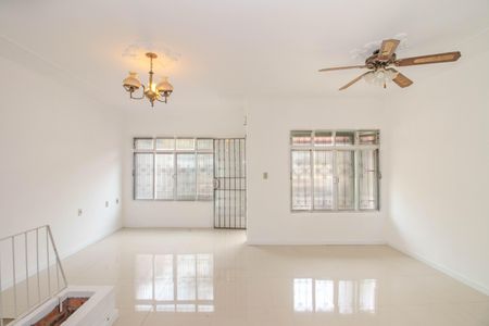 Sala de casa para alugar com 3 quartos, 240m² em Jardim Floresta, Porto Alegre