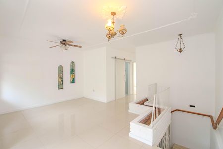 Sala de casa para alugar com 3 quartos, 240m² em Jardim Floresta, Porto Alegre