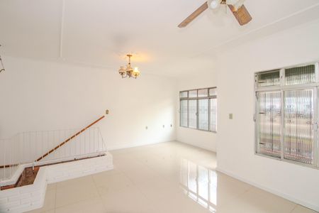 Sala de casa para alugar com 3 quartos, 240m² em Jardim Floresta, Porto Alegre