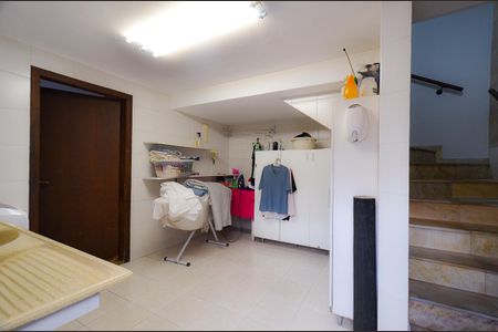 Casa à venda com 320m², 3 quartos e 5 vagas Casa à venda com 320m², 3 quartos e 5 vagasÁrea de Serviço