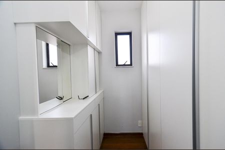 Casa à venda com 320m², 3 quartos e 5 vagas Casa à venda com 320m², 3 quartos e 5 vagasCloset da Suíte