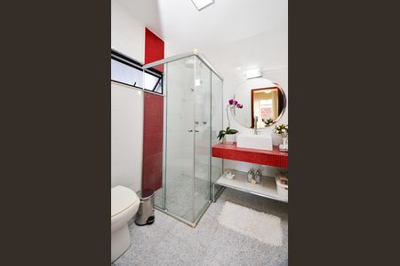 Casa à venda com 320m², 3 quartos e 5 vagas Casa à venda com 320m², 3 quartos e 5 vagasBanheiro 2