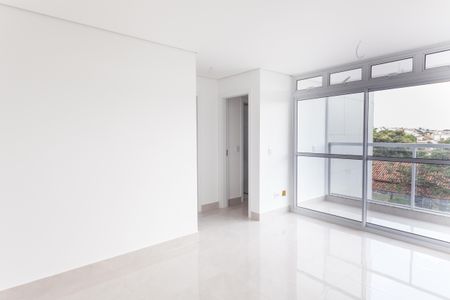 Sala de apartamento à venda com 2 quartos, 100m² em Centro, Contagem