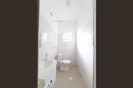 Banheiro Social de casa para alugar com 1 quarto, 45m² em Vila Guilherme, São Paulo