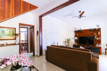 Sala de casa de condomínio à venda com 3 quartos, 190m² em Todos Os Santos, Rio de Janeiro