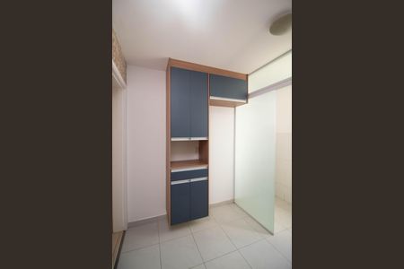 Apartamento à venda com 38m², 1 quarto e 1 vaga Apartamento à venda com 38m², 1 quarto e 1 vagaCozinha - Armários