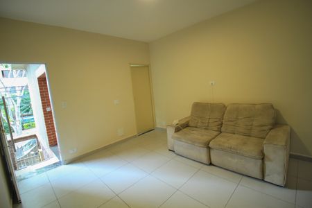 Sala 2 de casa para alugar com 3 quartos, 199m² em Vila Bertioga, São Paulo