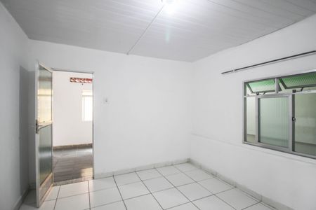 Quarto de apartamento para alugar com 2 quartos, 80m² em Vila Emil, Mesquita