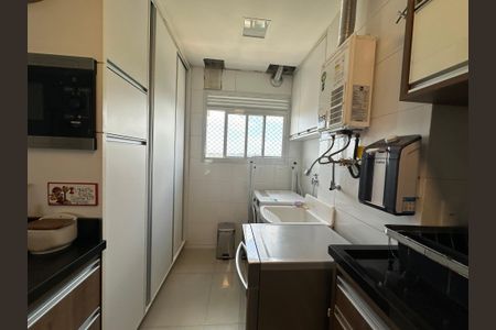 Apartamento à venda com 70m², 2 quartos e 1 vaga Apartamento à venda com 70m², 2 quartos e 1 vagaÁrea de Serviço