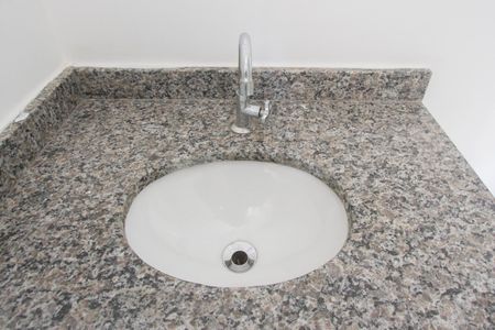 Banheiro de apartamento à venda com 1 quarto, 24m² em Jardim Monte Azul, São Paulo