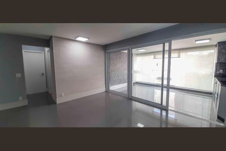 Apartamento à venda com 113m², 3 quartos e 2 vagas Apartamento à venda com 113m², 3 quartos e 2 vagasSala de Jantar