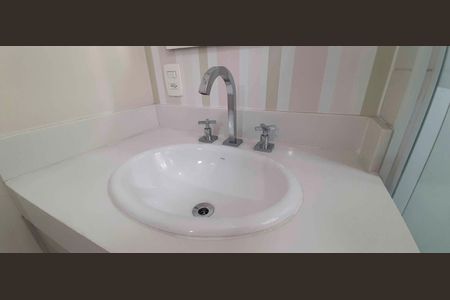 Apartamento à venda com 113m², 3 quartos e 2 vagas Apartamento à venda com 113m², 3 quartos e 2 vagasBanheiro da Suíte 3