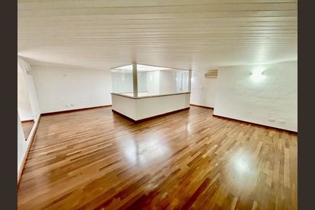 Casa à venda com 4 quartos, 520m² em Super Quadra Morumbi, São Paulo