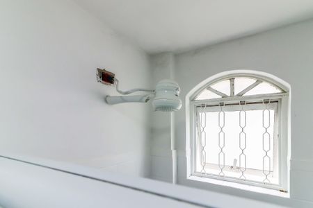 Banheiro de casa para alugar com 1 quarto, 25m² em Vila Butantã, São Paulo