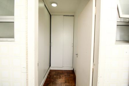 Apartamento à venda com 160m², 4 quartos e 2 vagas Apartamento à venda com 160m², 4 quartos e 2 vagasDespensa