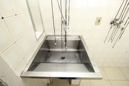 Apartamento à venda com 160m², 4 quartos e 2 vagas Apartamento à venda com 160m², 4 quartos e 2 vagasÁrea de Serviço