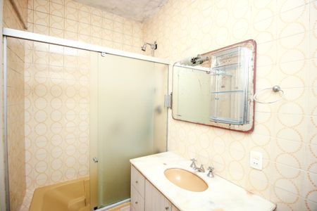 Apartamento à venda com 160m², 4 quartos e 2 vagas Apartamento à venda com 160m², 4 quartos e 2 vagasBanheiro da Suíte