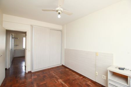 Apartamento à venda com 160m², 4 quartos e 2 vagas Apartamento à venda com 160m², 4 quartos e 2 vagasQuarto 1