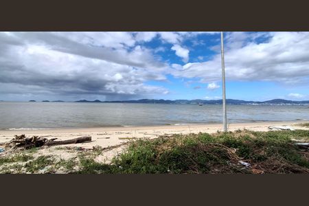 Vista Quarto 1 de apartamento para alugar com 2 quartos, 130m² em Barreiros, São José