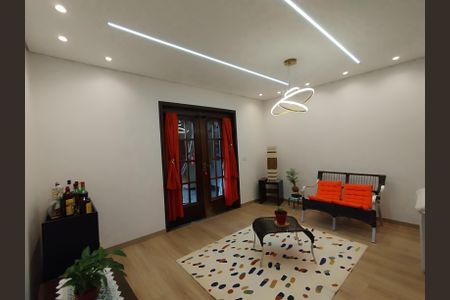 Casa à venda com 200m², 3 quartos e 2 vagas Casa à venda com 200m², 3 quartos e 2 vagasSala de Estar