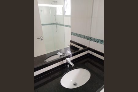 Banheiro de apartamento para alugar com 3 quartos, 96m² em Vila Sofia, São Paulo