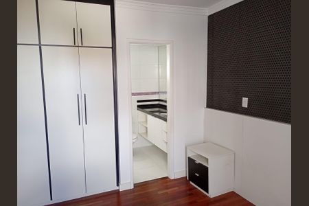 Quarto de apartamento para alugar com 3 quartos, 96m² em Vila Sofia, São Paulo