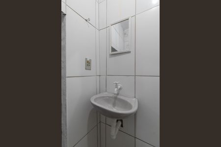 Banheiro Social de casa para alugar com 1 quarto, 50m² em Burgo Paulista, São Paulo