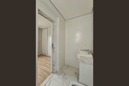 Apartamento à venda com 72m², 2 quartos e 2 vagas Apartamento à venda com 72m², 2 quartos e 2 vagasBanheiro da Suíte 1