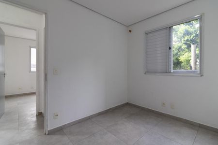 Quarto 1 de apartamento para alugar com 2 quartos, 42m² em Vila Talarico, São Paulo