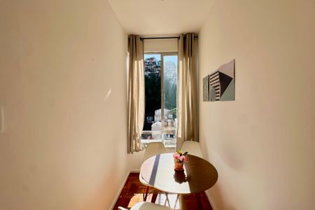 Sala de apartamento à venda com 1 quarto, 43m² em Catete, Rio de Janeiro