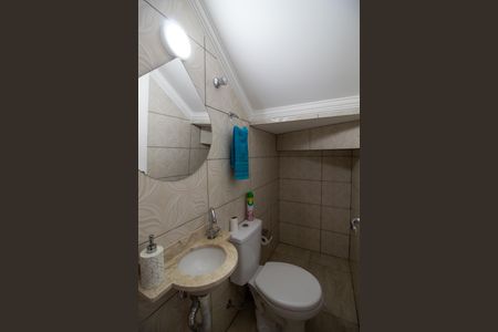 Lavabo de casa para alugar com 2 quartos, 85m² em Jardim Sarah, São Paulo