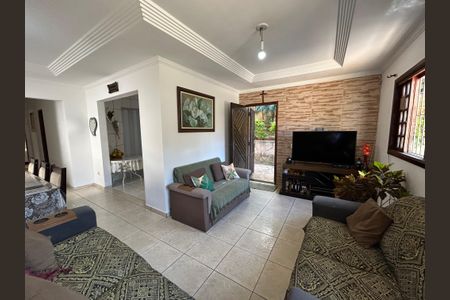 Sala de casa para alugar com 4 quartos, 90m² em Vila Rosália, Guarulhos