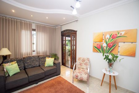 Sala de TV de casa à venda com 3 quartos, 232m² em Jardim Laguna, Contagem