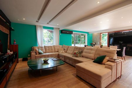 Sala de casa de condomínio para alugar com 4 quartos, 1700m² em Itanhangá, Rio de Janeiro