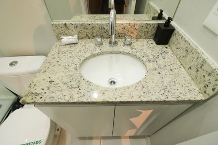 Studio para alugar com 40m², 0 quarto e 1 vaga Studio para alugar com 40m², 0 quarto e 1 vagaBanheiro